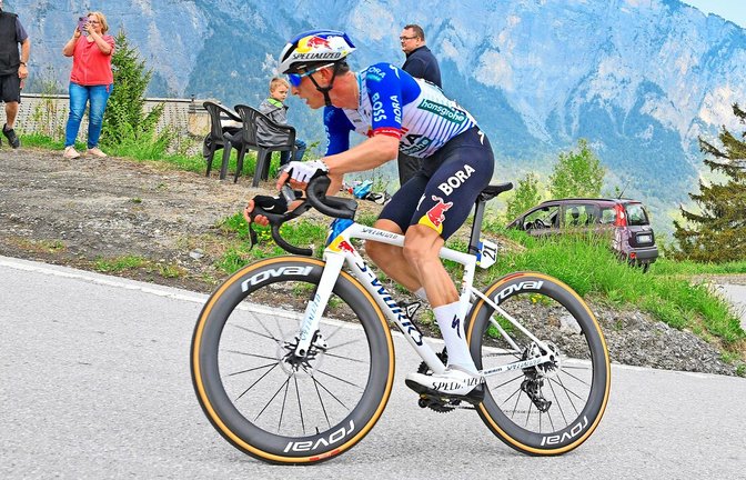 Florian Lipowitz will bei der Tour de France im Juli erneut angreifen. Im vergangenen Jahr landete der Laichinger sensationell auf dem dritten Platz der Gesamtwertung.<span class='image-autor'>Foto: imago/Frédéric Dubuis</span>