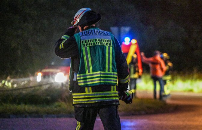 Die Retter in Baden-Württemberg und Bayern kämpfen Tag und Nacht gegen die Fluten.<span class='image-autor'>Foto: dpa/Jason Tschepljakow</span>