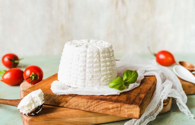 Ricotta ist vielfältig einsetzbar und besonders in der italienischen Küche sehr beliebt.<span class='image-autor'>Foto: Shutterstock/ Fausta Lavagna</span>