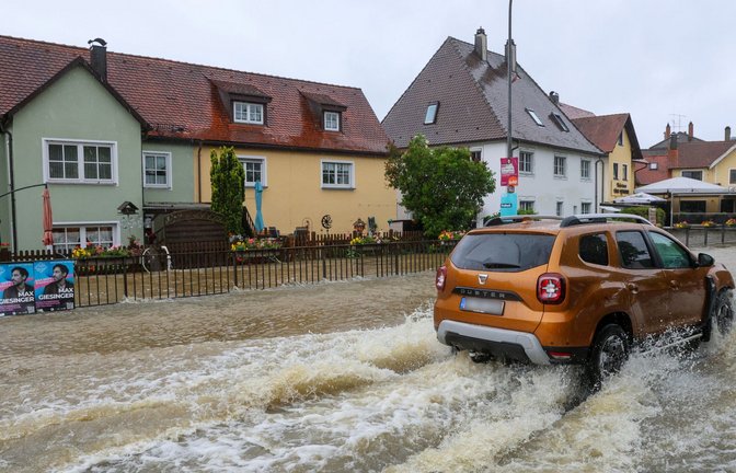 Dauerregen in Baden-Württemberg, hier ein Bild aus dem oberschwäbischen Ochsenhausen  – wo kam am meisten herunter?<span class='image-autor'>Foto: dpa/Thomas Warnack</span>