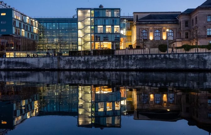 Zwei Mitarbeiter von AfD-Bundestagsabgeordneten sollen sich alkoholisiert im Jakob-Kaiser-Haus des Bundestags geprügelt haben (Symbolfoto).<span class='image-autor'>Michael Kappeler/dpa</span>