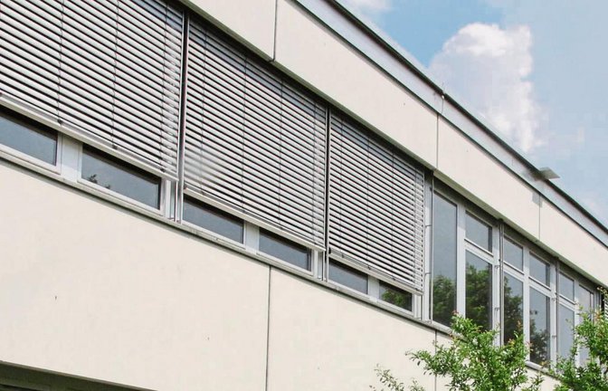 Die Aluminiumfenster des Neubaus der Gemeinschaftsschule entsprechen nicht mehr den aktuellen Energiestandards.  Foto: Thaler