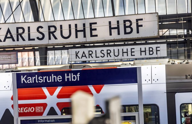 Der Tatverdächtige bekam für den Bahnhof einen Platzverweis. (Symbolbild)<span class='image-autor'>Foto: IMAGO/imagebroker/Arnulf Hettrich</span>