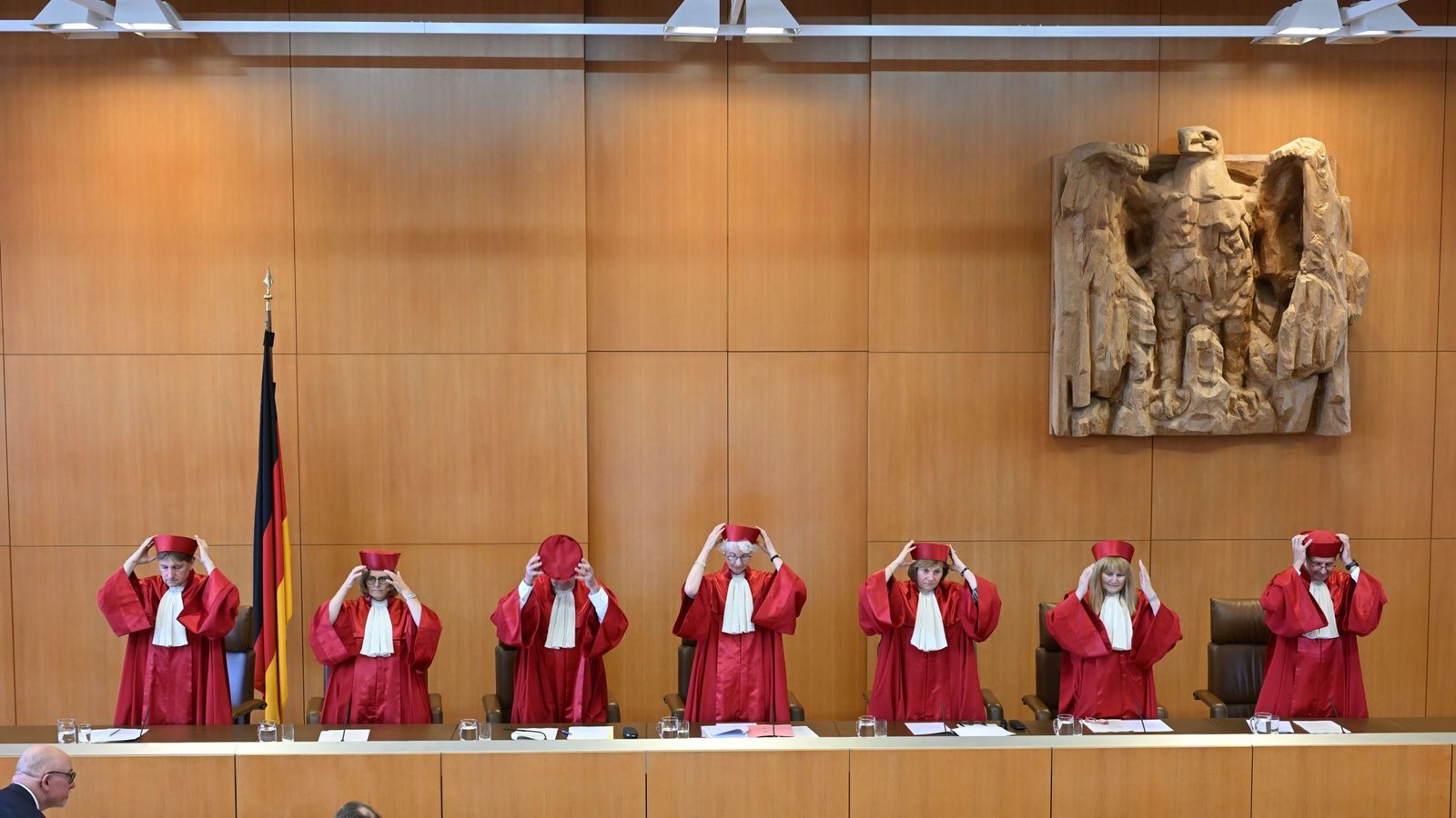 Das Bundesverfassungsgericht soll schon bald wieder in kompletter Besetzung mit acht Richtern tagen.Foto: Uli Deck/dpa Das Bundesverfassungsgericht soll schon bald wieder in kompletter Besetzung mit acht Richtern tagen.Foto: Uli Deck/dpa