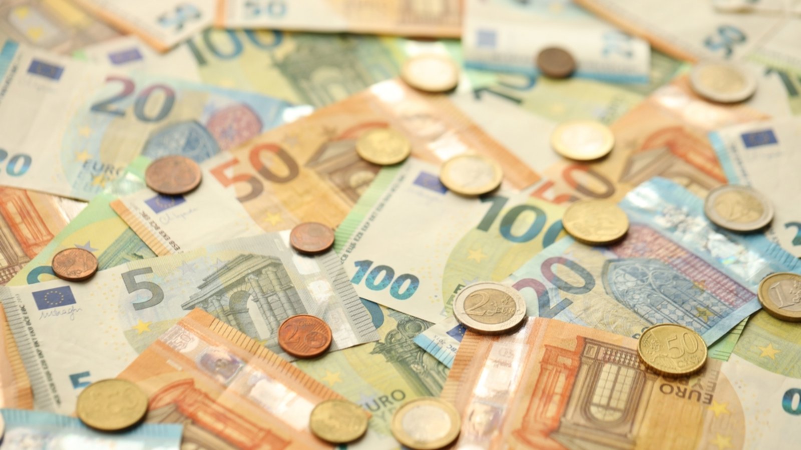 So tauschen Sie Kleingeld gegen Scheine.Foto: Mehaniq / shutterstock.com So tauschen Sie Kleingeld gegen Scheine.Foto: Mehaniq / shutterstock.com