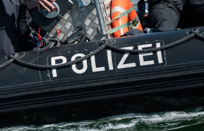 Am Bodensee gibt es derzeit einen größeren Einsatz der Polizei. (Symbolbild)<span class='image-autor'>Silas Stein/dpa</span>