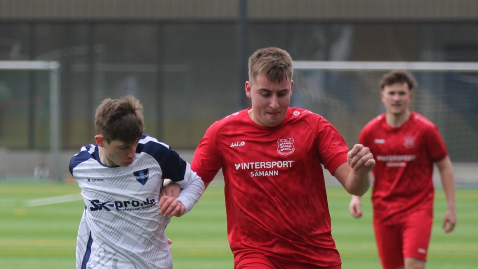 Fussball, Männer, TSV Großglattbach, Florian Kuhnle (rechts), Foto: Dittrich