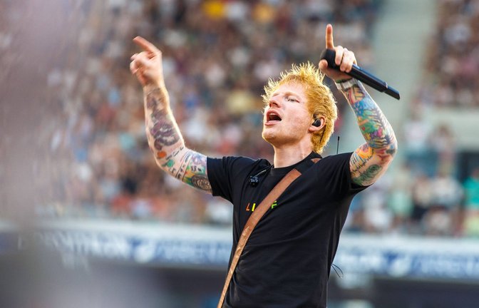 Ed Sheeran ist seit drei Jahren auf „Mathematics Tour“ – hier vor Kurzem im französischen Lille.<span class='image-autor'>Foto: IMAGO/Bestimage</span>