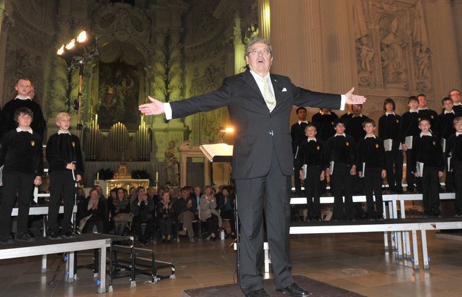 Gerhard Schmidt-Gaden, der Gründer des Tölzer Knabenchors, bei einem Konzert im Jahre 2010. Nun ist der Dirigent im Alter von 88 Jahren gestorben. (Archivbild)<span class='image-autor'>Foto: picture alliance / dpa</span>