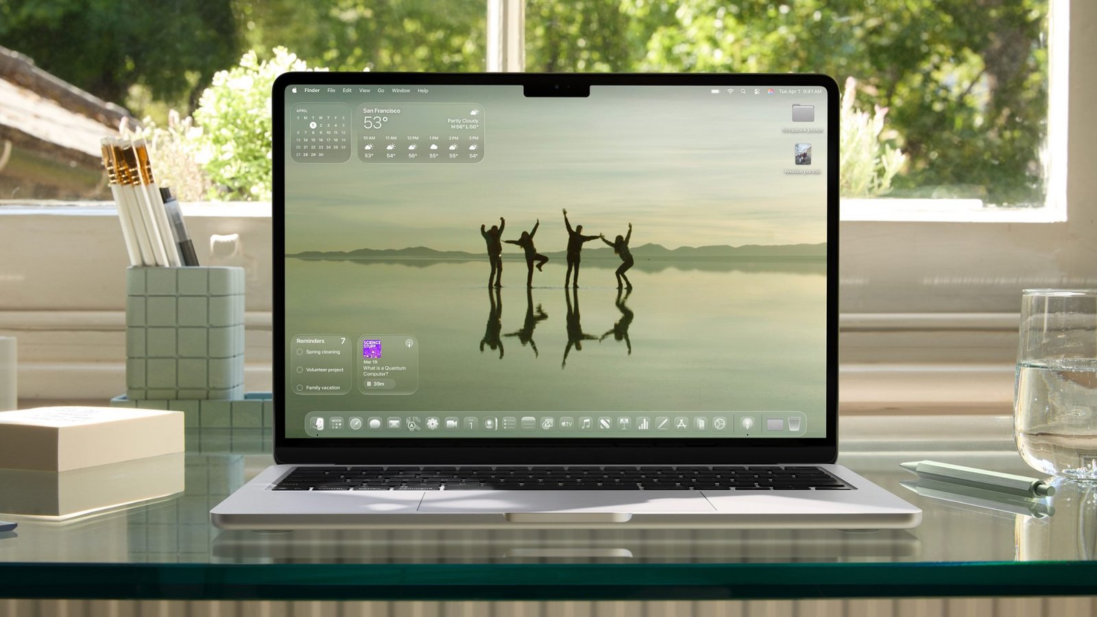 "Liquid Glass" wird auch für macOS Tahoe 26 verfügbar sein.Foto: Apple "Liquid Glass" wird auch für macOS Tahoe 26 verfügbar sein.Foto: Apple