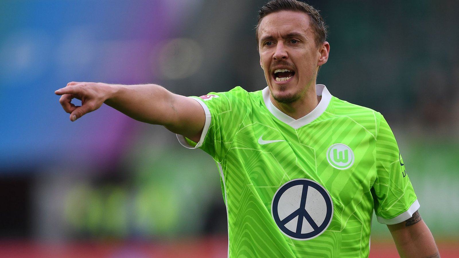 Hat die beim VfL Wolfsburg in ihn gesetzten Erwartungen noch nicht erfüllt: Max Kruse gestikuliert.Foto: Swen Pförtner/dpa