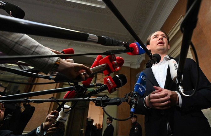 Ein Prozess wegen möglicher Falschaussage bringt Österreichs Ex-Kanzler Sebastian Kurz   erneut ins Rampenlicht.<span class='image-autor'>Foto: AFP/Helmut Fohringer</span>