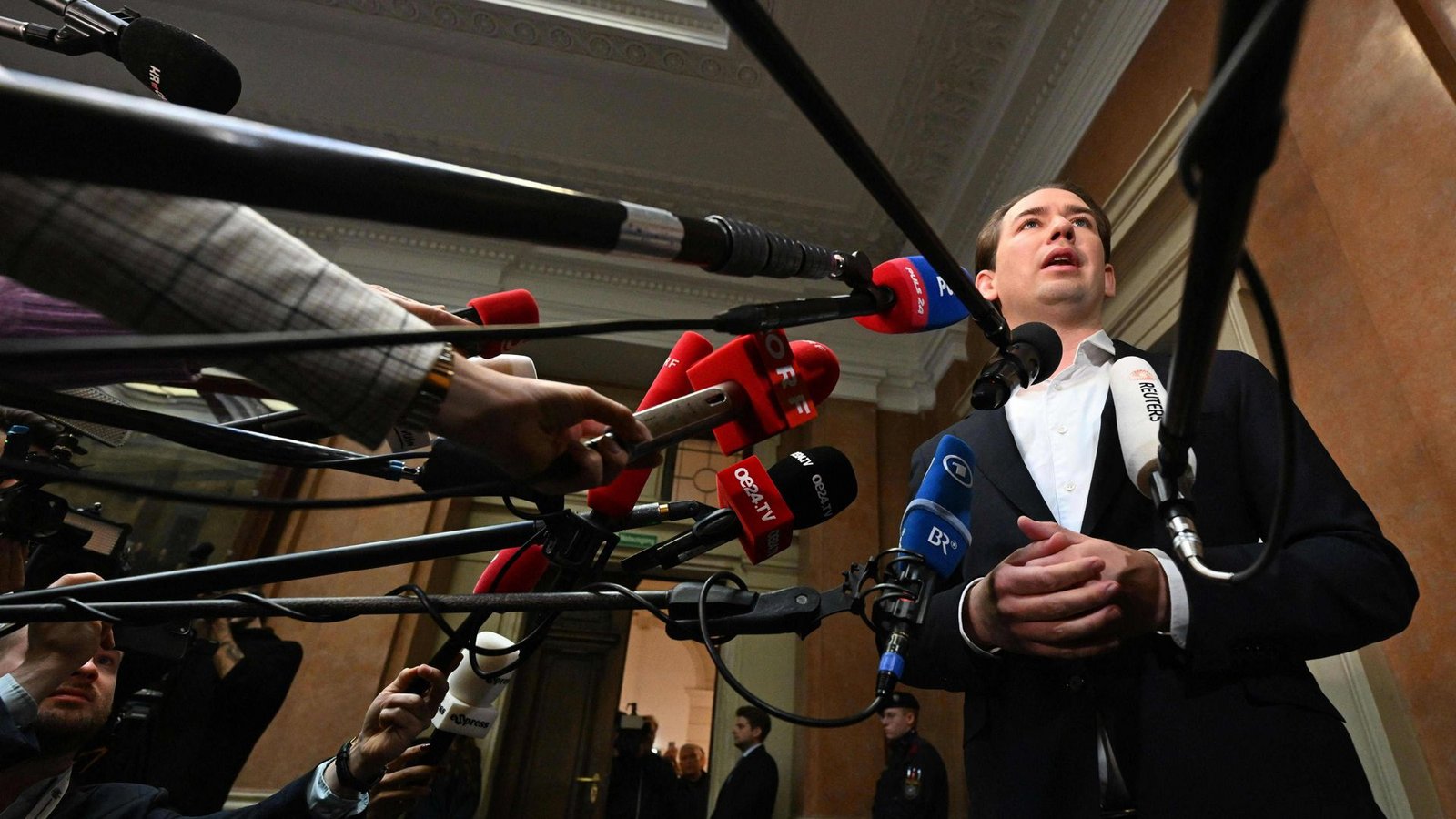 Ein Prozess wegen möglicher Falschaussage bringt Österreichs Ex-Kanzler Sebastian Kurz erneut ins Rampenlicht.Foto: AFP/Helmut Fohringer Ein Prozess wegen möglicher Falschaussage bringt Österreichs Ex-Kanzler Sebastian Kurz erneut ins Rampenlicht.Foto: AFP/Helmut Fohringer
