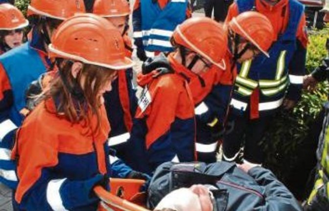 Die jungen Feuerwehrleute werden am Wochenende zu elf Einsätzen gerufen.  Fotos: Stahlfeld