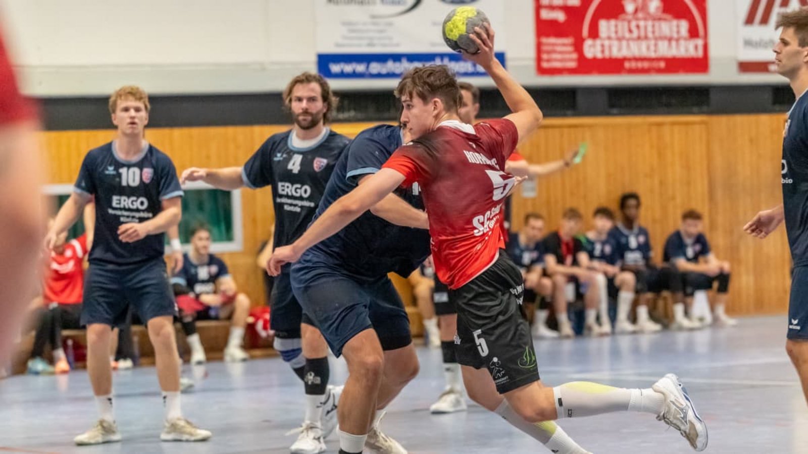 Die Männer der SG Schozach-Bottwartal verfolgen im Heimspiel einen klaren Matchplan.Andreas Essig Die Männer der SG Schozach-Bottwartal verfolgen im Heimspiel einen klaren Matchplan.Andreas Essig