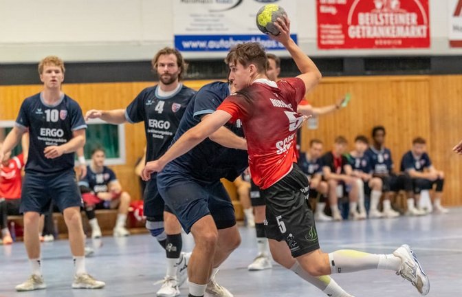 Die Männer der SG Schozach-Bottwartal verfolgen im Heimspiel einen klaren Matchplan.<span class='image-autor'>Andreas Essig</span>