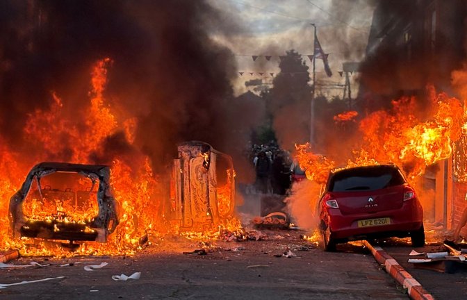 In Belfast kam es am Dienstagabend zu rassistischen Ausschreitungen.<span class='image-autor'>Foto: Pa/PA Wire/dpa</span>