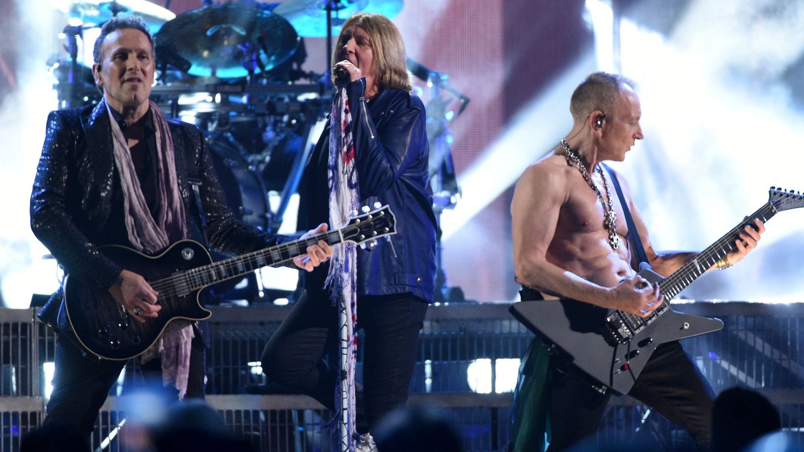 Def Leppard spielen in diesem Sommer erstmals beim Heavy-Metal-Festival Wacken Open AirFoto: Evan Agostini/Invision/AP/dpa