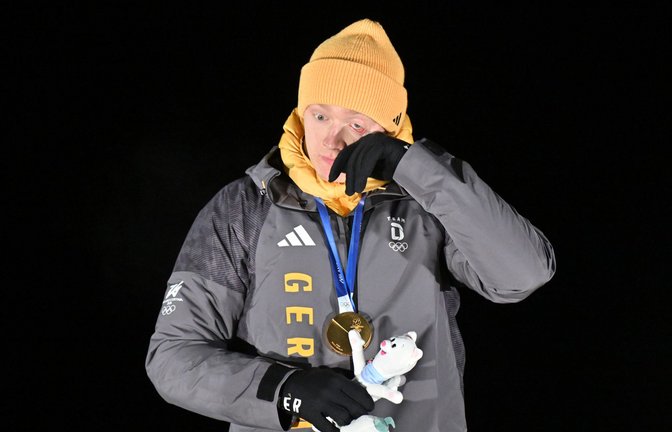 Große Emotionen nach dem Olympiasieg: der deutsche Rodler Max Langenhan.<span class='image-autor'>Foto: Robert Michael/dpa</span>