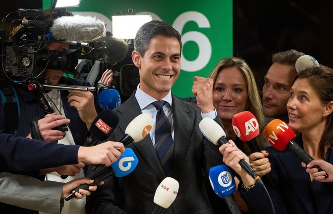 Rob Jetten ist der wahrscheinlich nächste Premierminister der Niederlande. Er steht vor der gewaltigen Aufgaben, die vielen Probleme des Landes anzugehen, die sich über Jahre angehäuft haben.<span class='image-autor'>Foto: Peter Dejong/AP/dpa</span>