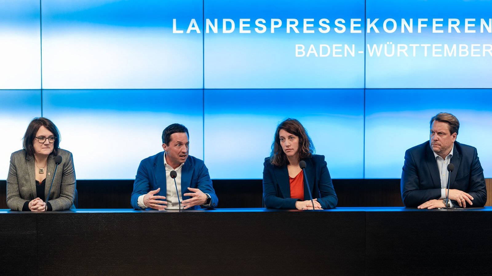 Viviane Sigg, Sascha Binder, Dorothea Kliche-Behnke und Boris Weirauch (von links) führen die Fraktion.Foto: Christoph Schmidt/dpa Viviane Sigg, Sascha Binder, Dorothea Kliche-Behnke und Boris Weirauch (von links) führen die Fraktion.Foto: Christoph Schmidt/dpa