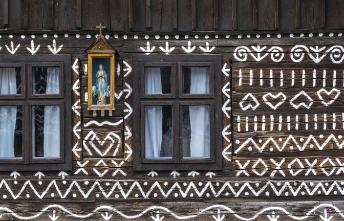 Unesco-Kulturerbe und Stolz der Slowakei: Eines der bemalten Häuser in Čičmany.<span class='image-autor'>Foto: imago/Pond5 Images</span>