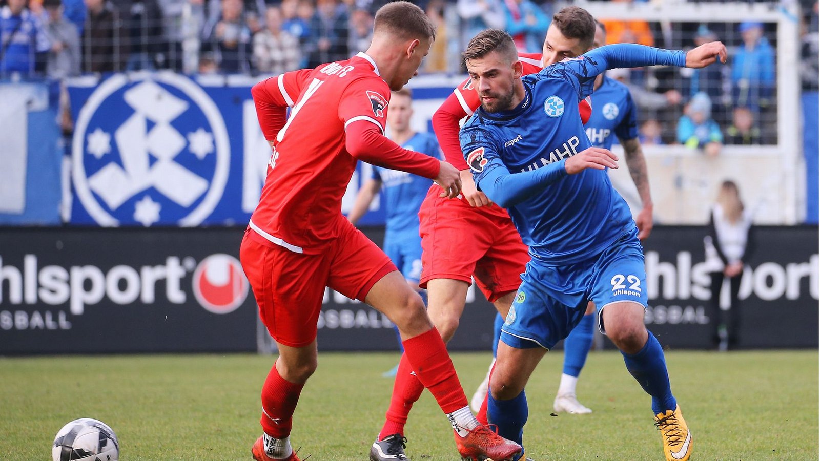 David Braig und die Stuttgarter Kickers wollen gegen den FC Holzhausen den nächsten Sieg.Foto: Pressefoto Baumann/Julia Rahn