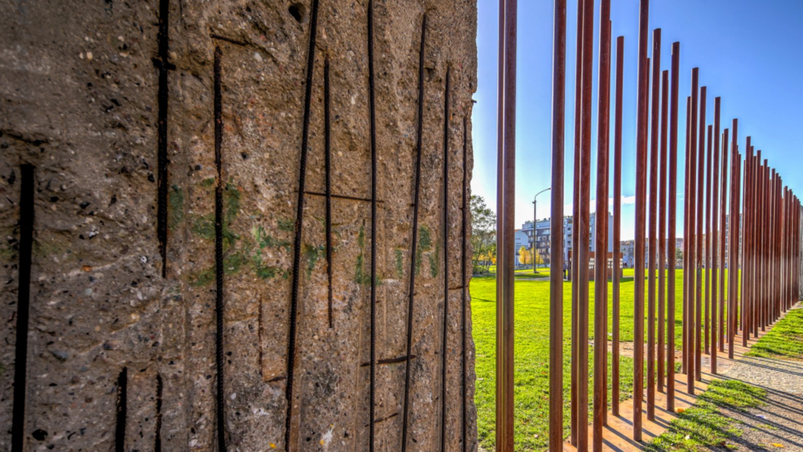 An die Teilung Deutschlands und Berlins erinnert heute u.a. das Berlin Wall Memorial.Foto: Todamo/ Shutterstock