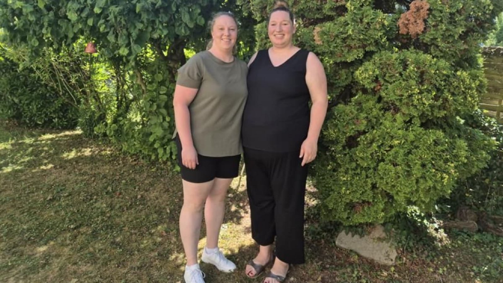 Die Schwestern Julia Berger (links) und Nadine Bach spielen seit ihrer Jugend meist zusammen beim SV Fellbach HandballSusanne Degel Die Schwestern Julia Berger (links) und Nadine Bach spielen seit ihrer Jugend meist zusammen beim SV Fellbach HandballSusanne Degel
