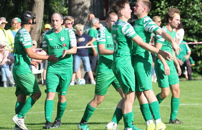 Die Kicker des SV Iptingen sind gegen Markgröningen aus dem Jubeln kaum noch herausgekommen. <span class='image-autor'>Fotos: Dittrich</span>