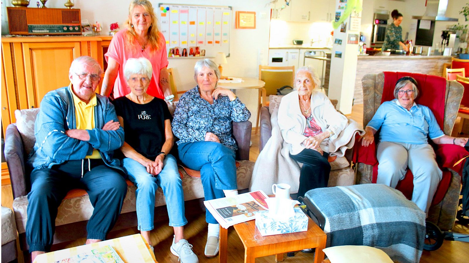 Eigenständig und wohlbehütet: eine Senioren-WG der Bruderhausdiakonie in Dettingen an der ErmsFoto: Christoph Link Eigenständig und wohlbehütet: eine Senioren-WG der Bruderhausdiakonie in Dettingen an der ErmsFoto: Christoph Link