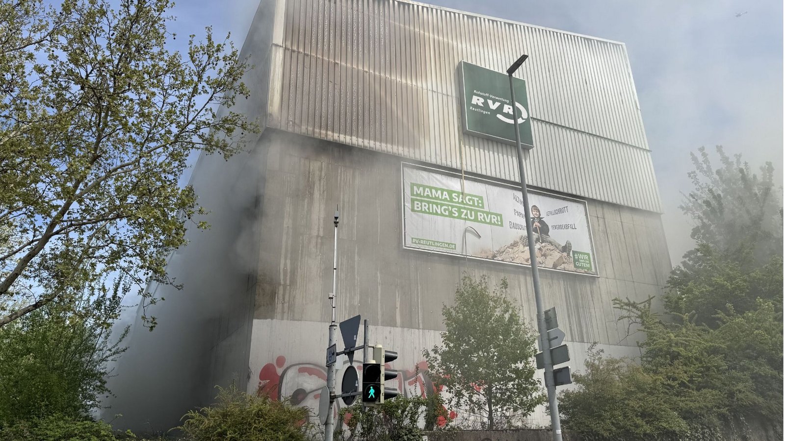 Die Einsatzkräfte der Feuerwehr hatte den Brand schnell unter Kontrolle.Foto: SDMG Die Einsatzkräfte der Feuerwehr hatte den Brand schnell unter Kontrolle.Foto: SDMG