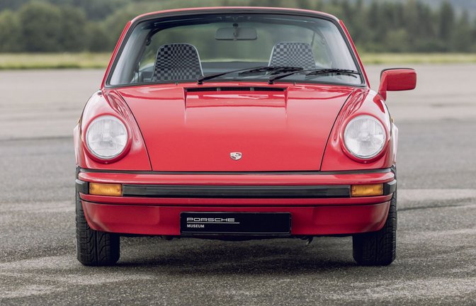 Die Scheinwerfer eines Porsche 911er G-Modells erzielten in der Fernsehshow „Bares für Rares“ einen hohen Wert.<span class='image-autor'>Foto: Porsche AG</span>