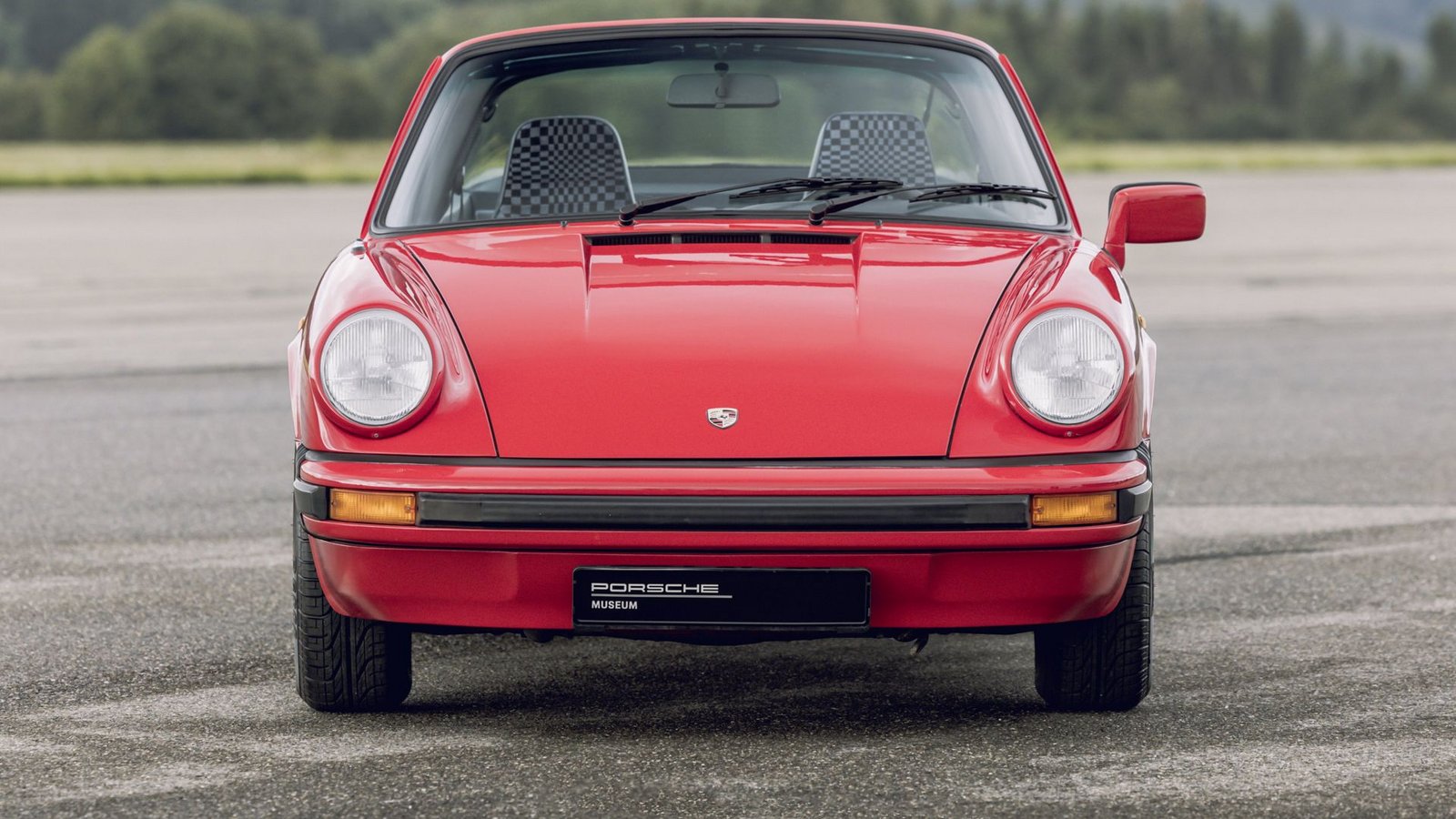 Die Scheinwerfer eines Porsche 911er G-Modells erzielten in der Fernsehshow „Bares für Rares“ einen hohen Wert.Foto: Porsche AG Die Scheinwerfer eines Porsche 911er G-Modells erzielten in der Fernsehshow „Bares für Rares“ einen hohen Wert.Foto: Porsche AG