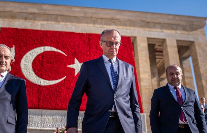 Friedrich Merz besucht die Türkei zum ersten Mal als Kanzler.<span class='image-autor'>Foto: dpa/Michael Kappeler</span>