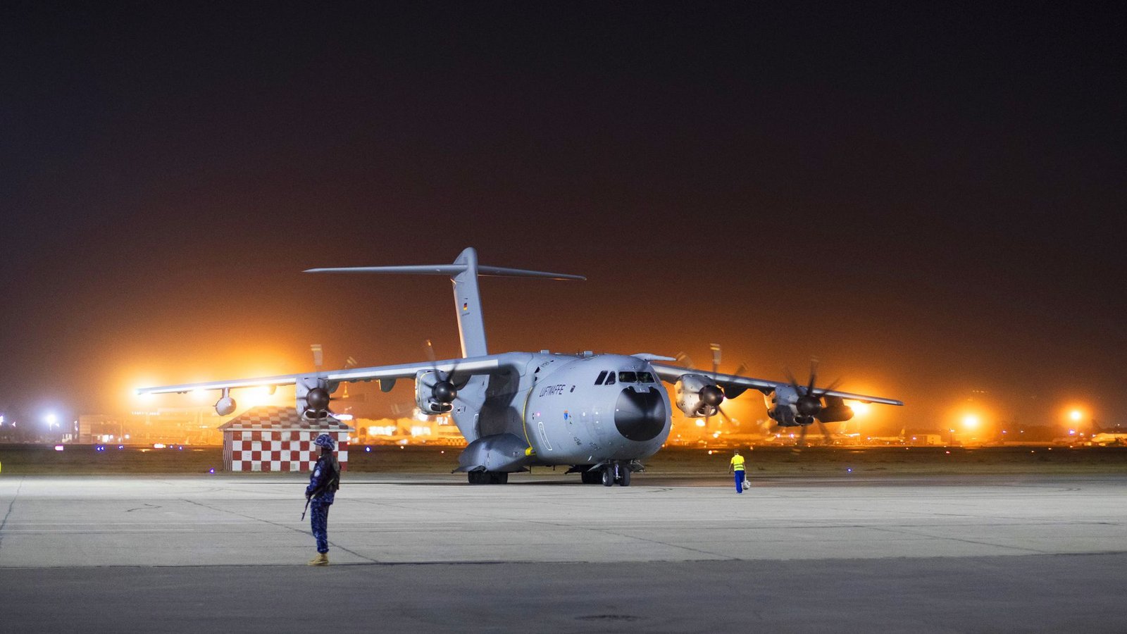 Die Bundeswehr hat vor vier Jahren Deutsche und einen Teil der Ortskräfte evakuiert. Viele Afghanen warten aber noch.Foto: dpa Die Bundeswehr hat vor vier Jahren Deutsche und einen Teil der Ortskräfte evakuiert. Viele Afghanen warten aber noch.Foto: dpa
