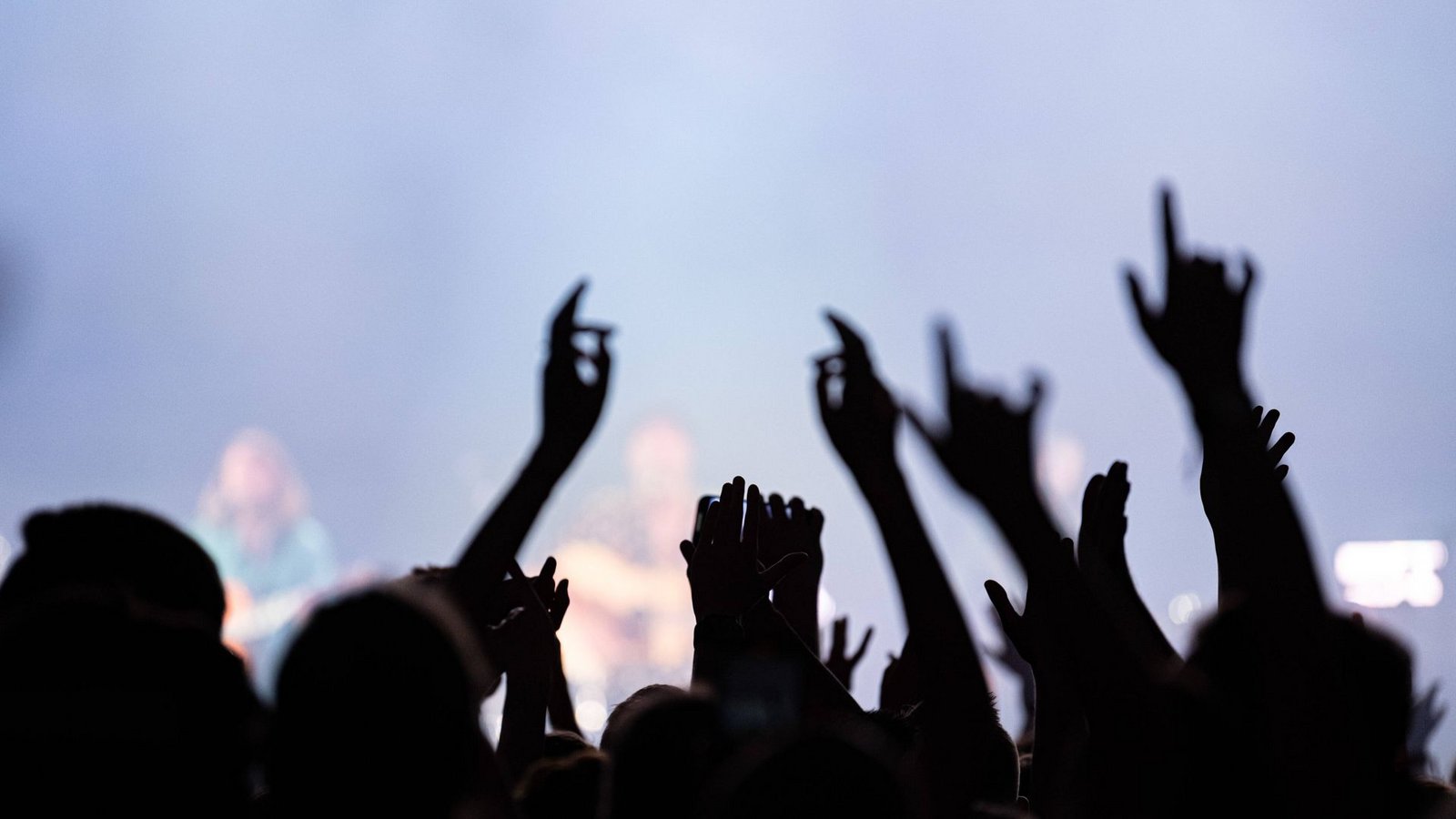 Rechtsrock-Konzerte haben meist ein kleines, verschworenes Publikum.Foto: IMAGO/Fotostand/IMAGO/Fotostand / Voelker Rechtsrock-Konzerte haben meist ein kleines, verschworenes Publikum.Foto: IMAGO/Fotostand/IMAGO/Fotostand / Voelker