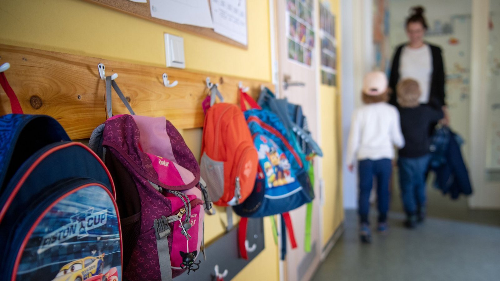 Viele Eltern sind auf den Betreuungsplatz ihrer Kinder angewiesen, etwa um Arbeiten gehen zu können.Foto: dpa/Monika Skolimowska Viele Eltern sind auf den Betreuungsplatz ihrer Kinder angewiesen, etwa um Arbeiten gehen zu können.Foto: dpa/Monika Skolimowska