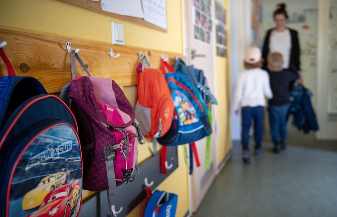 Viele Eltern sind auf den Betreuungsplatz ihrer Kinder angewiesen, etwa um Arbeiten gehen zu können.<span class='image-autor'>Foto: dpa/Monika Skolimowska</span>