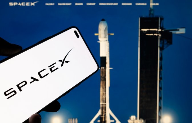 SpaceX startet heute, am 12. Juni 2026 an der Börse. Doch wer die Aktie gezeichnet oder gekauft hat, bekommt sie wohl nicht sofort ins Depot. Was Anleger wissen müssen.<span class='image-autor'>Foto: Ployker / Shutterstock.com</span>