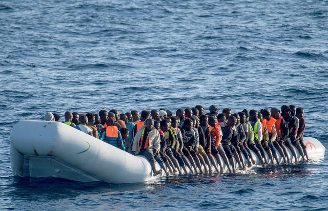 Der gefährliche Weg übers Meer wird vielen Migranten zum Verhängnis.<span class='image-autor'>Foto: epd/Christian Ditsch</span>