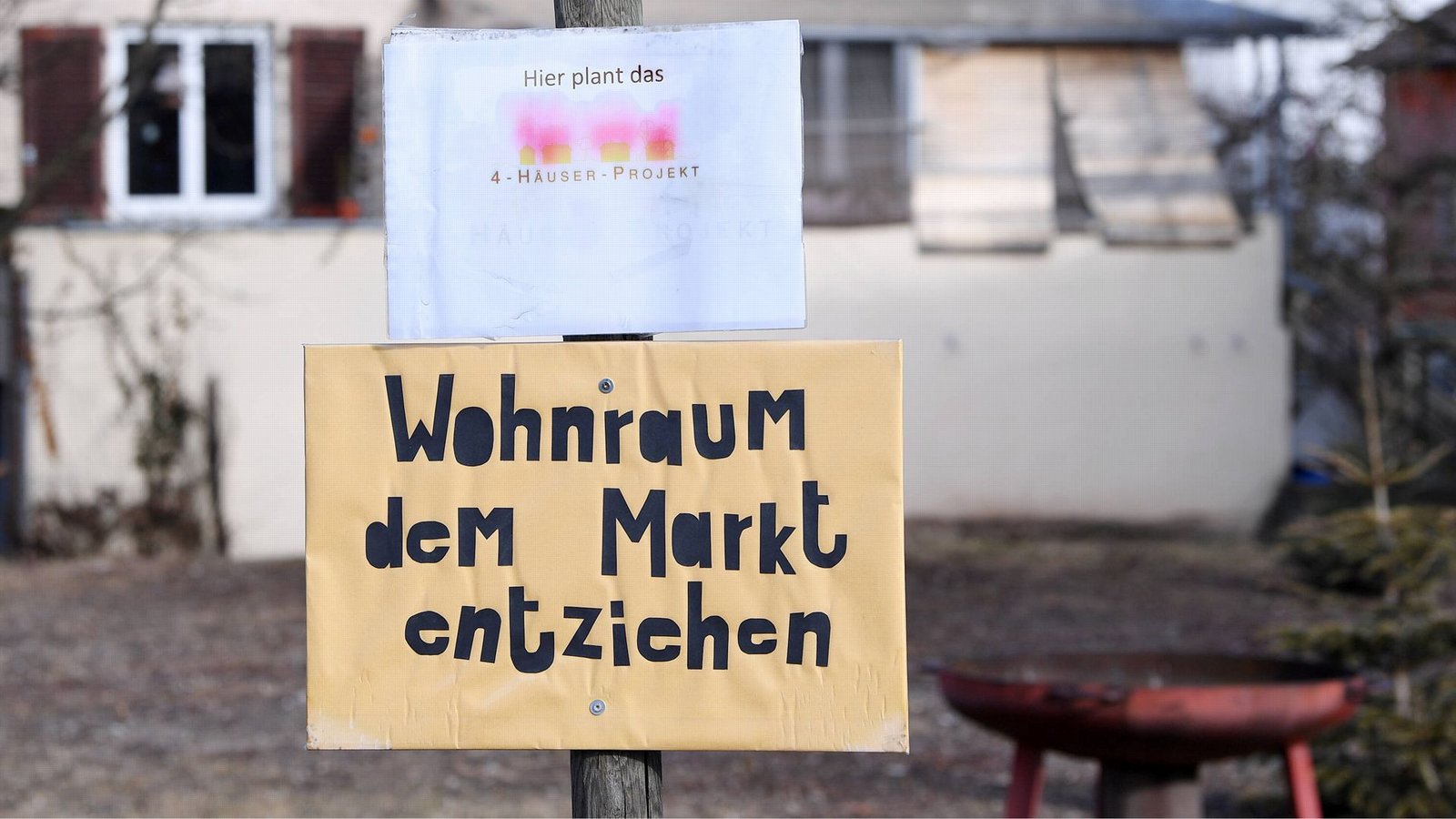 Eine sogenannte Baulücke in Tübingen: unbebaut, aber baureif. OB Boris Palmer will diese Flächen mit Druck durch die Grundsteuer C bebauen lassen.Foto: imago/Ulmer Pressebildagentur Eine sogenannte Baulücke in Tübingen: unbebaut, aber baureif. OB Boris Palmer will diese Flächen mit Druck durch die Grundsteuer C bebauen lassen.Foto: imago/Ulmer Pressebildagentur