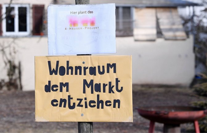 Eine sogenannte Baulücke in Tübingen: unbebaut, aber baureif. OB Boris Palmer will diese Flächen mit Druck durch die Grundsteuer C bebauen lassen.<span class='image-autor'>Foto: imago/Ulmer Pressebildagentur</span>