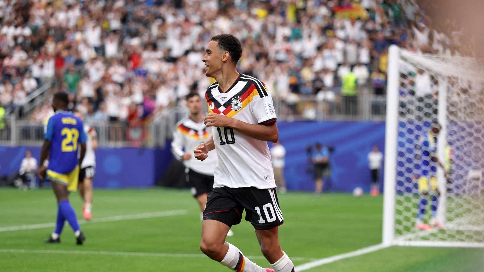 Musiala freut sich über sein WM-Tor.Foto: Getty Images via AFP Musiala freut sich über sein WM-Tor.Foto: Getty Images via AFP