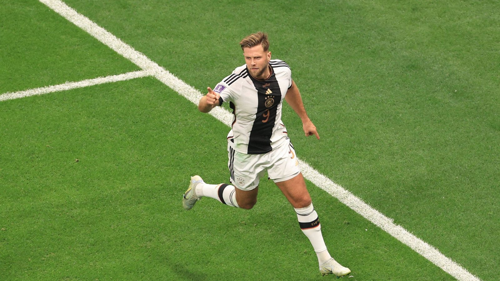 Niclas Füllkrug strotzt auch bei der WM im  Trikot des deutschen Teams vor Selbstbewusstsein.Foto: imago//Simon Stacpoole