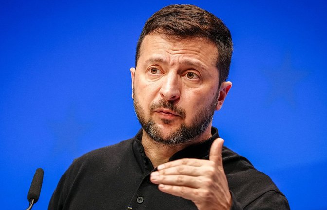 Präsident Selekskyj fordert einen Abzug der russischen Truppen gefordert. (Archivbild)<span class='image-autor'>Foto: dpa/Kay Nietfeld</span>