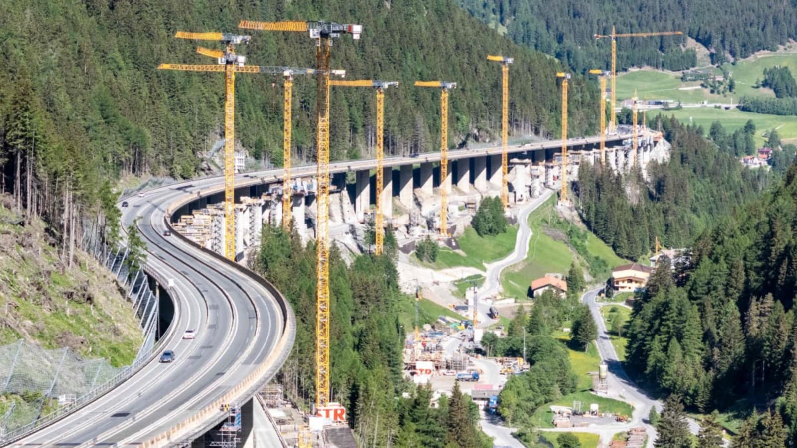 Die Luegbrücke am Brenner wird saniert und ist zeitweise nur einspurig befahrbar.<span class='image-autor'>EXPA/JOHANN GRODER/AFP</span>