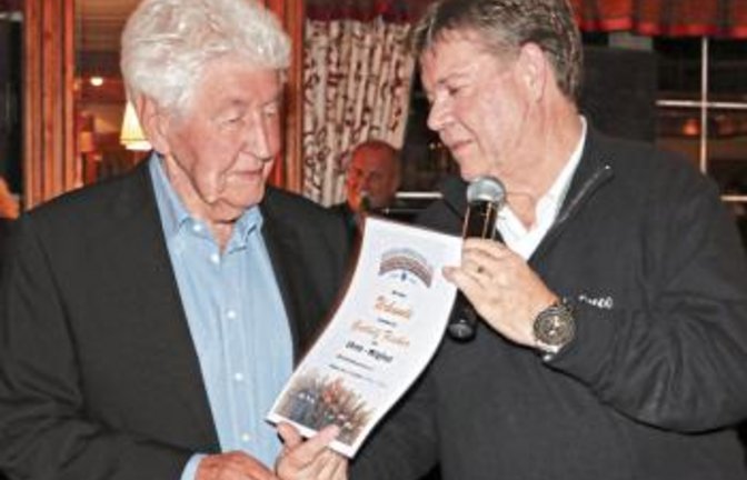 Gotthilf Fischer (links) mit Werner Dippon.