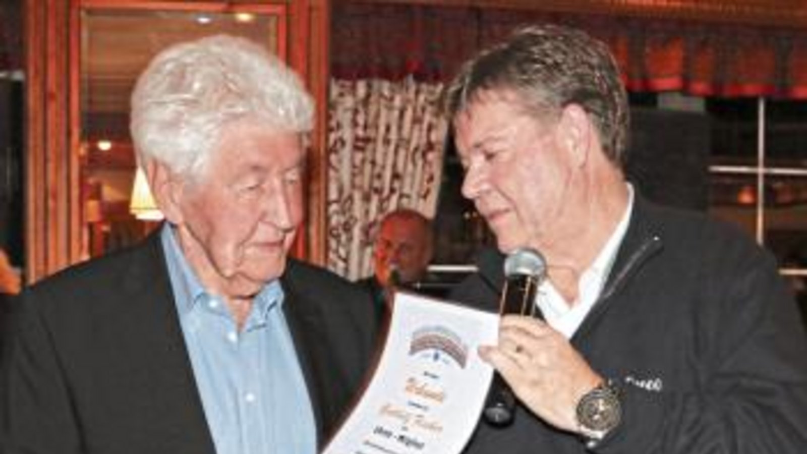 Gotthilf Fischer (links) mit Werner Dippon. Gotthilf Fischer (links) mit Werner Dippon.