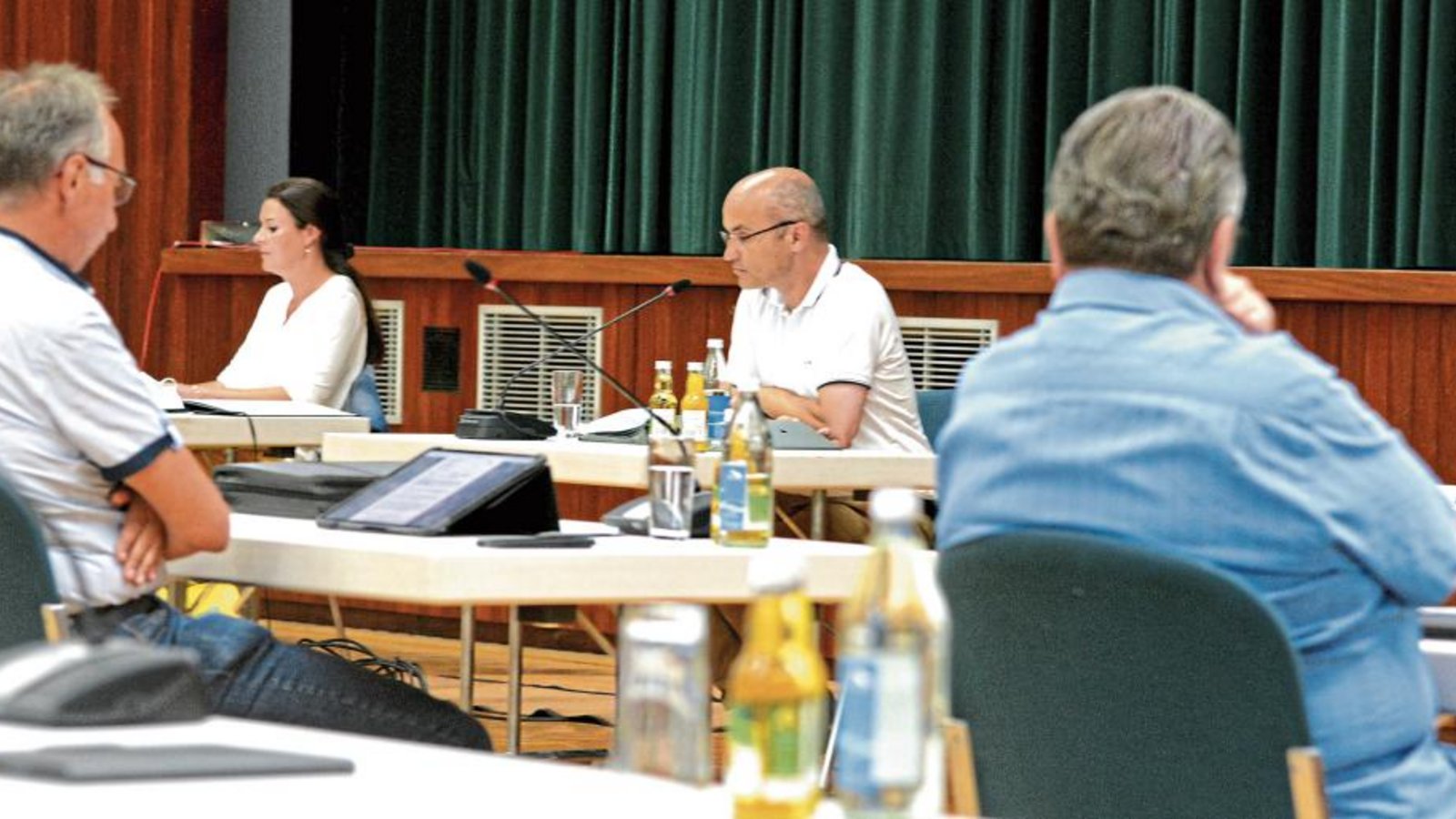 Zum letzten Mal lag die Sitzungsleitung am Donnerstagabend in den Händen von Harald Eiberger. Foto: Stahlfeld Zum letzten Mal lag die Sitzungsleitung am Donnerstagabend in den Händen von Harald Eiberger. Foto: Stahlfeld